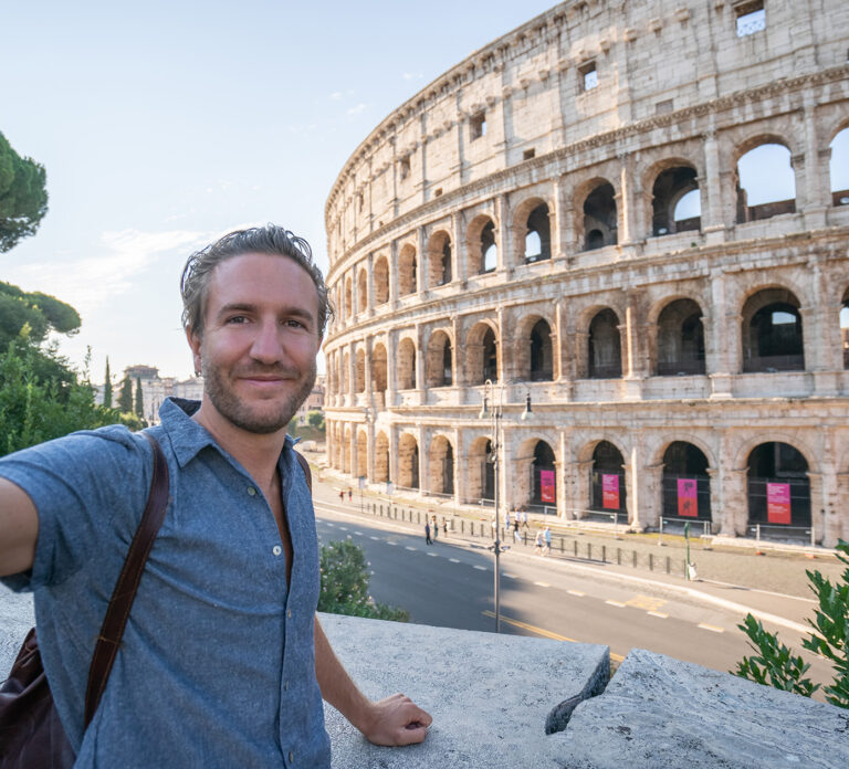 Tourist on a Rome history tour