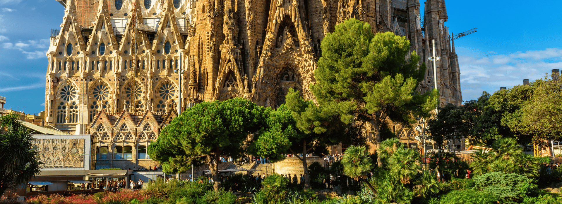 sagrada familia exterior nature