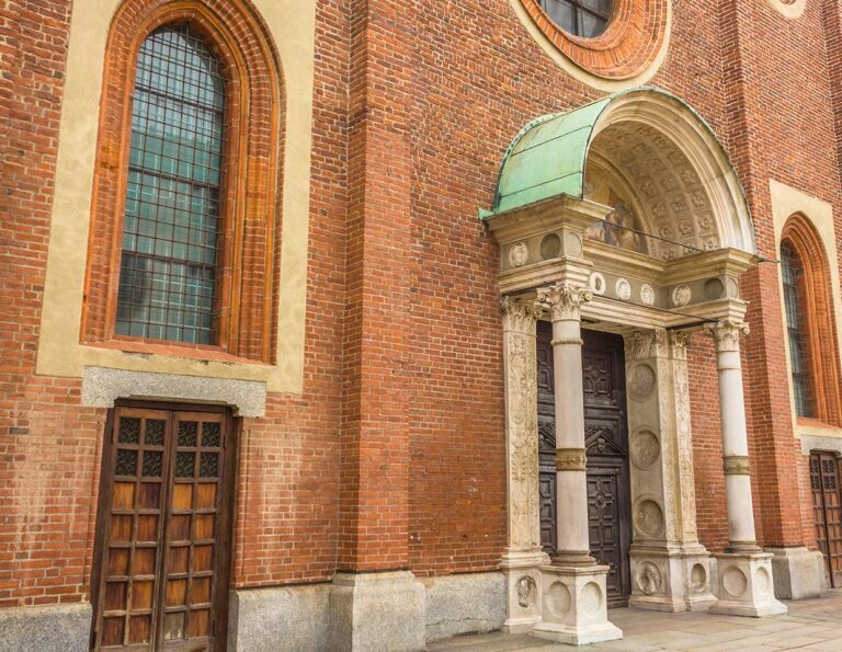 santa maria delle grazie exterior door